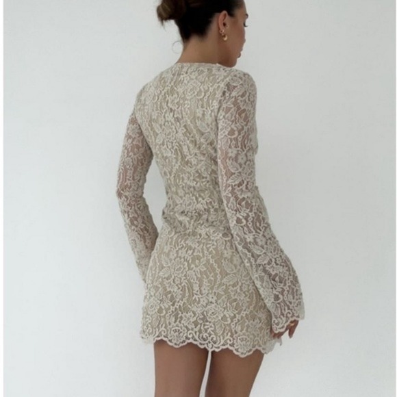 Rumored Fools Rush In Mini Short Lace Dress, Cream,‎ Size S, NWT - Picture 5 of 14